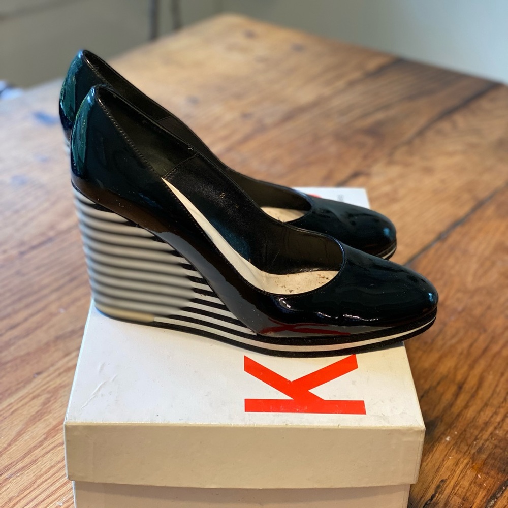 KORS, MICHEAL KORS Black and white striped  wedges.